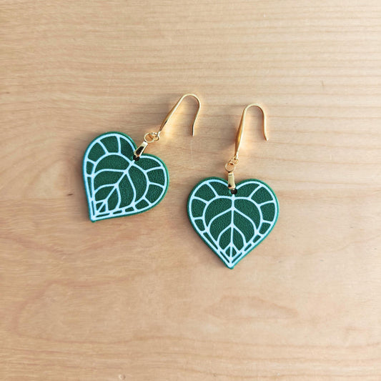 Leaf Earrings Anthurium Clarinervium, Heart-shaped Jewelry Gift for Plant Lovers, Plant Gift, Leaf Design, 3d printed Earrings