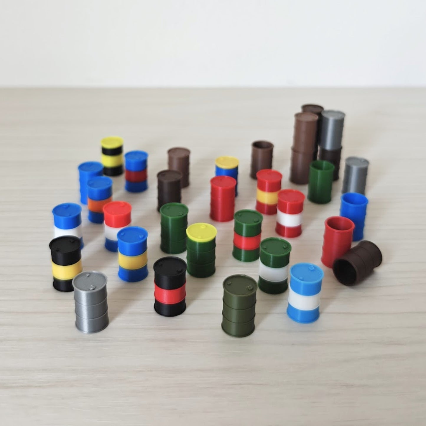 Minijaturne bačve lot 5 kom u mjerilu 1/64, 1/24, 1/18