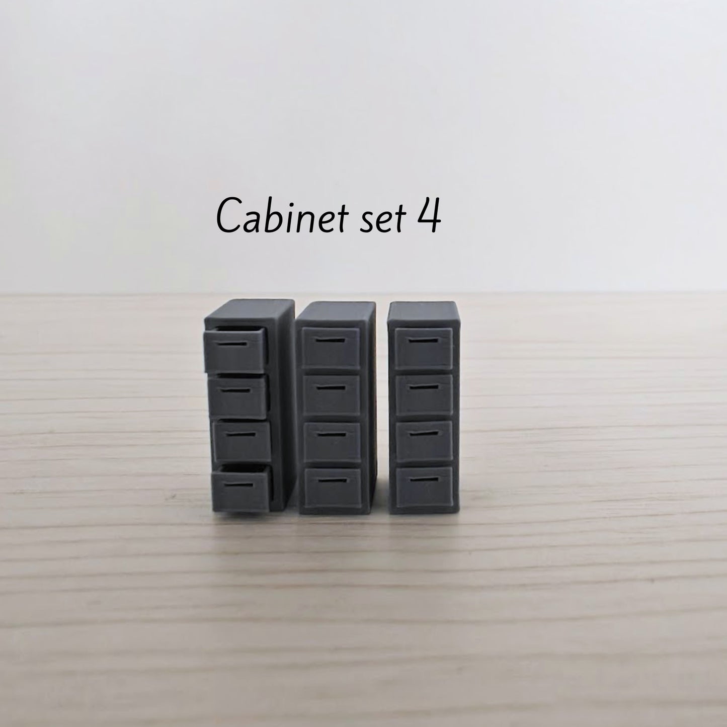 Minijaturni set uredskog namještaja u mjerilu 1/64 