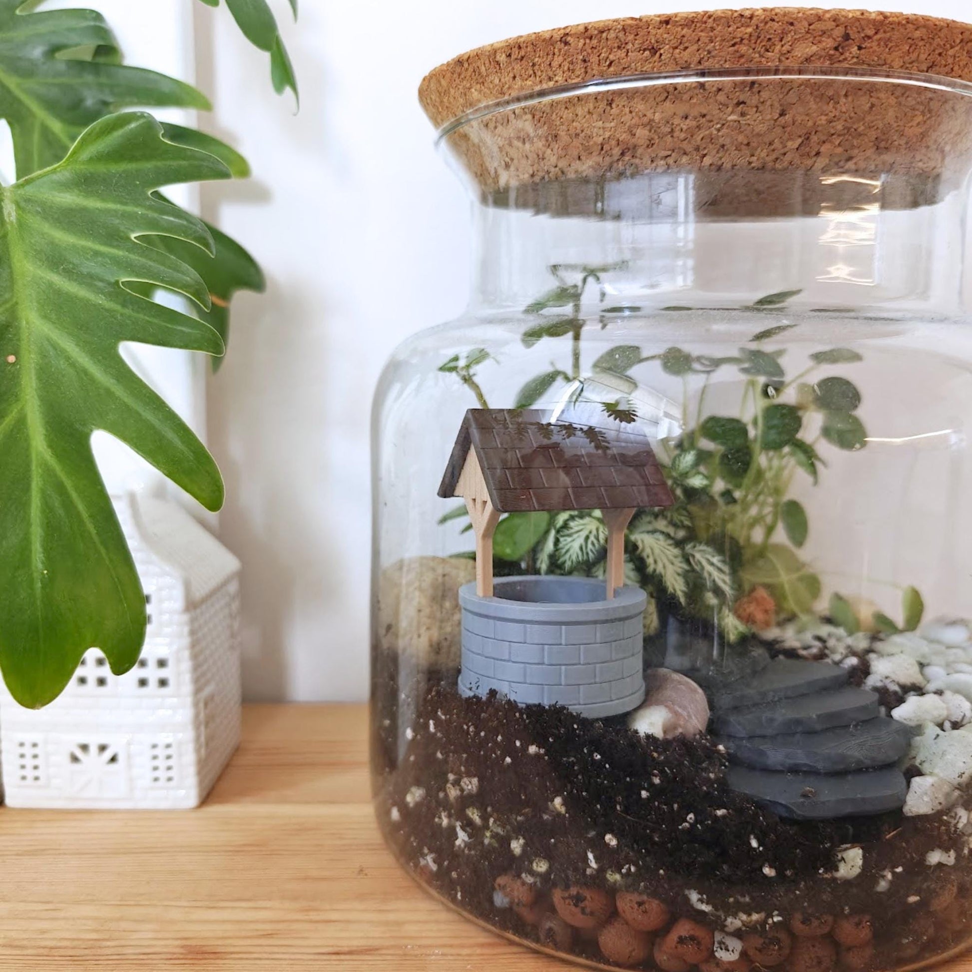 Mini Wishing Well for Terrariums, 3D Printed Garden Well / Fairy Well / Water Well