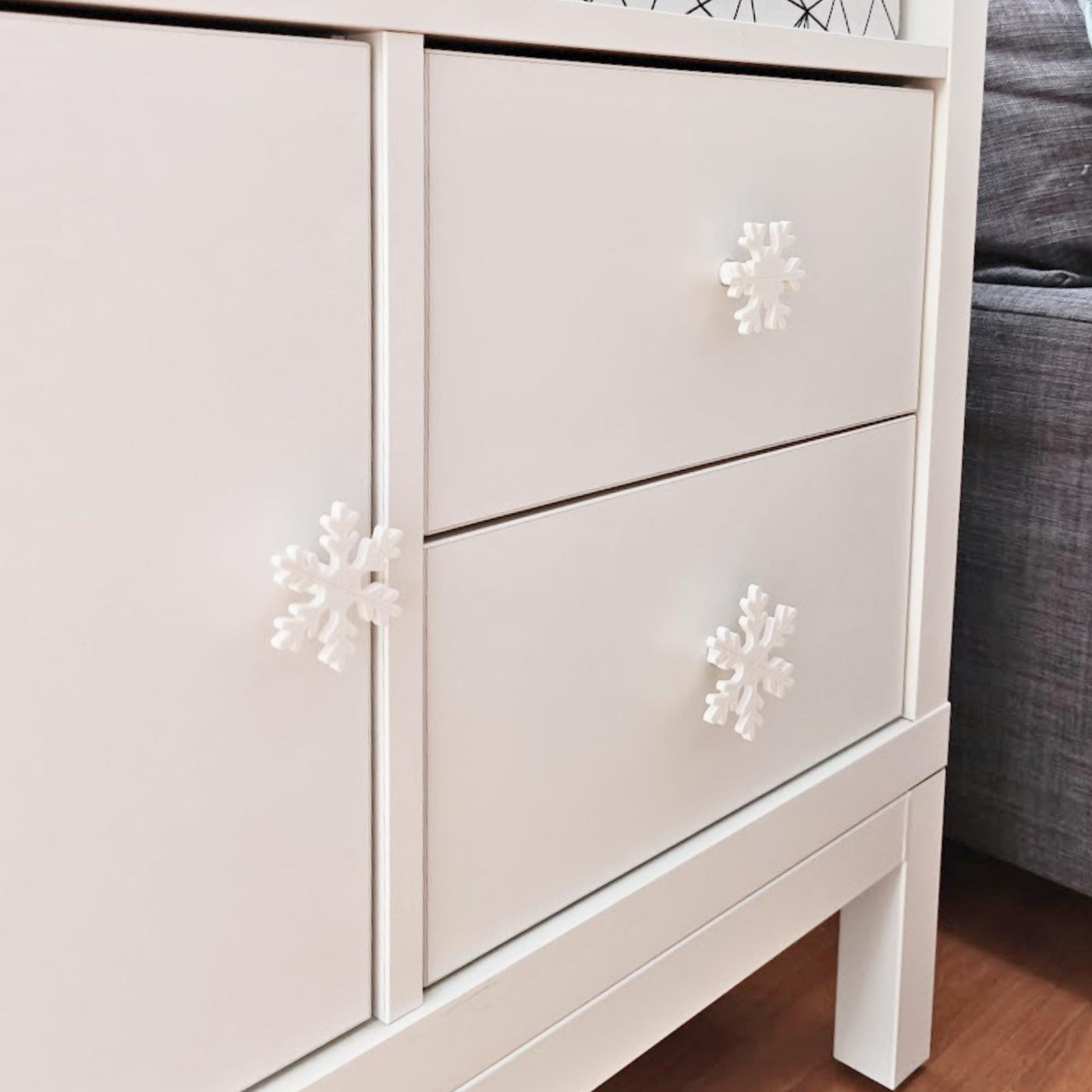 Snowflake Knobs for Door or Drawer, Winter Drawer Pulls, Cabinet Handles, 3d print