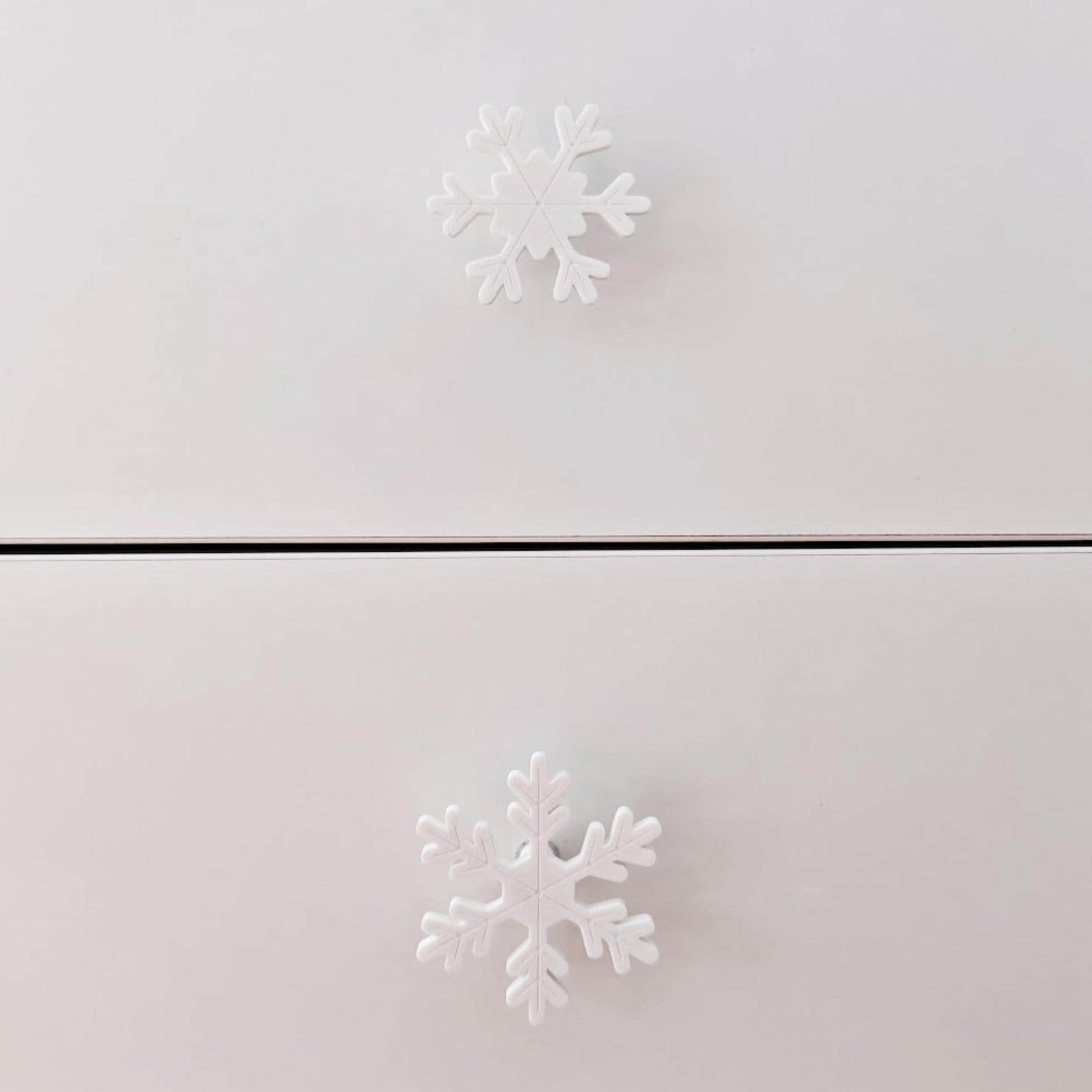 Snowflake Knobs for Door or Drawer, Winter Drawer Pulls, Cabinet Handles, 3d print