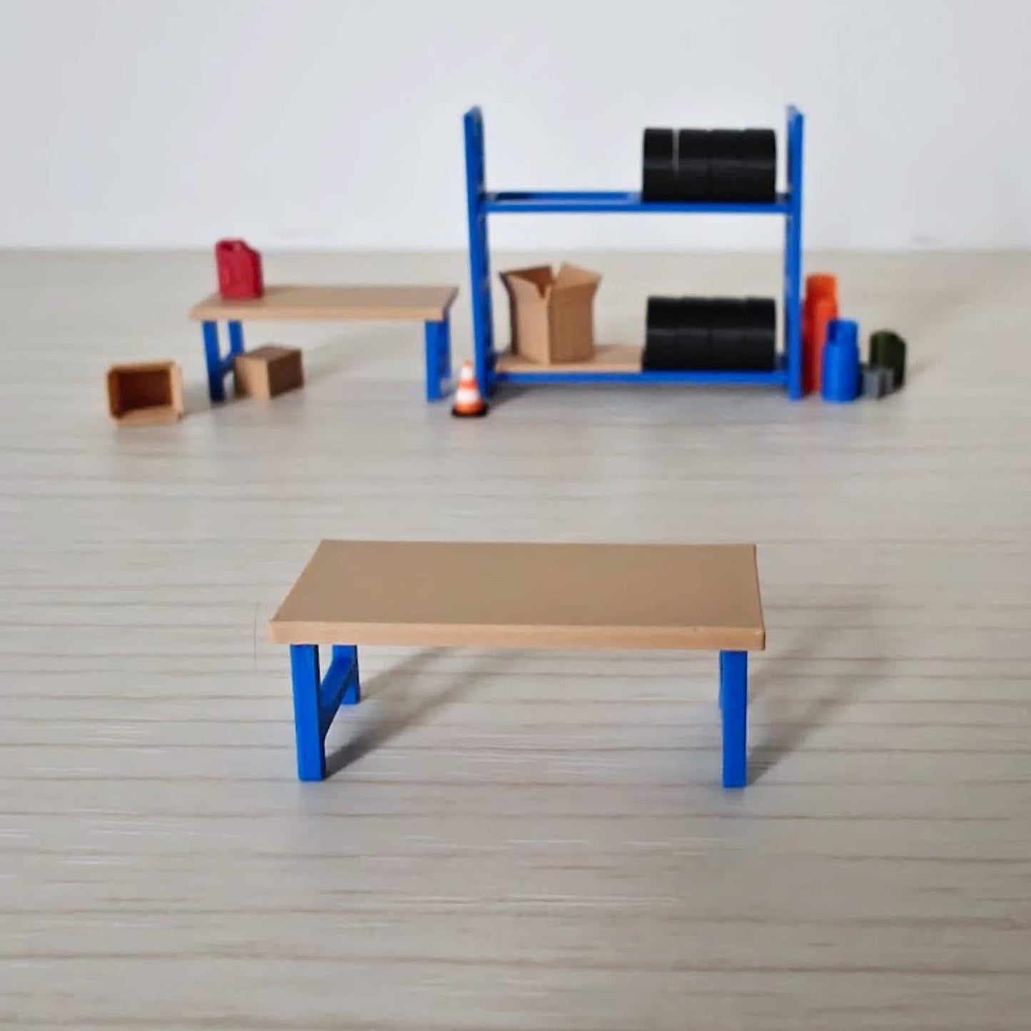 Miniature Workbench 1/64 Scale Garage Accessory for Mini Displays, Model Scenes, Crafts, Hobby Projects, 3D print
