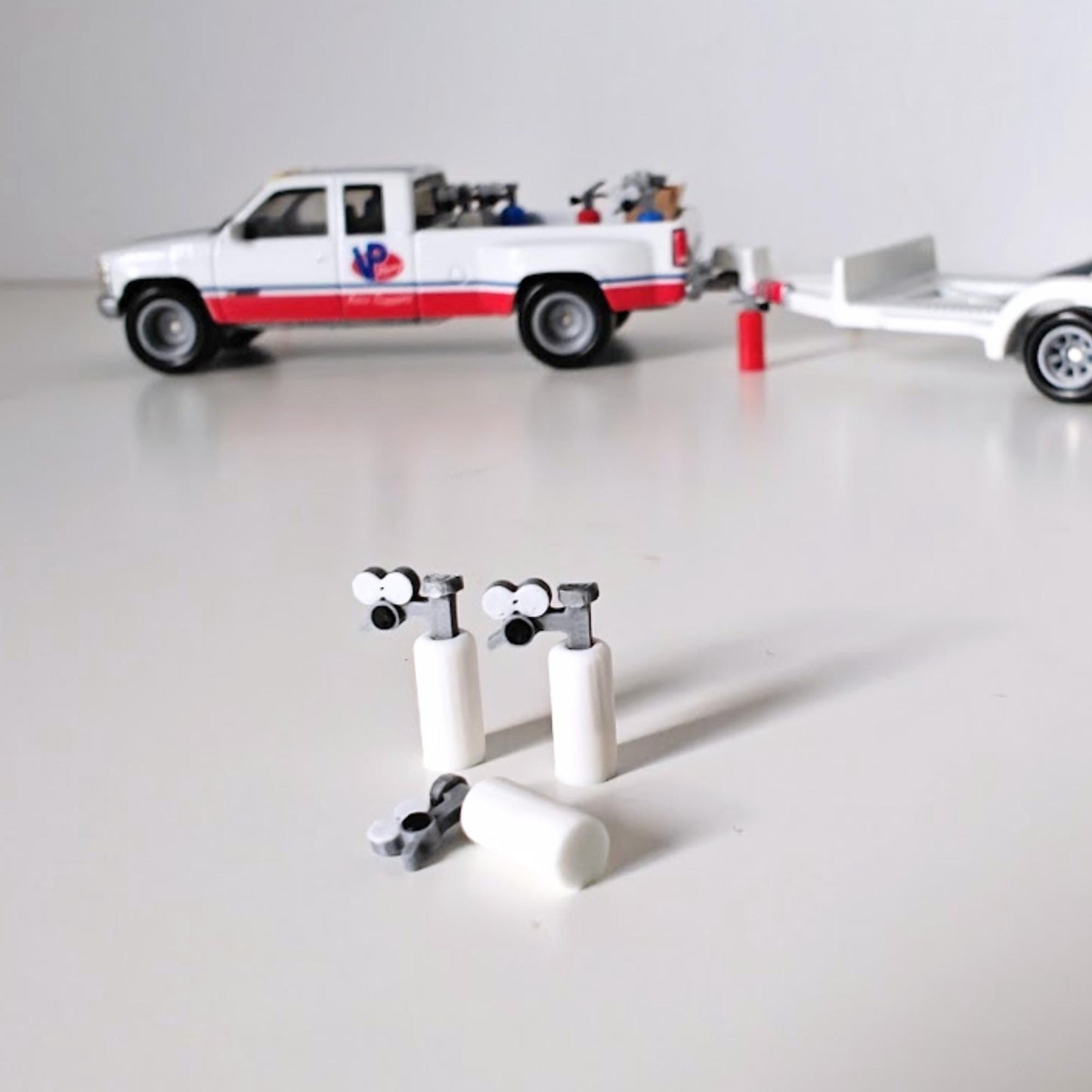 1:64 Scale NX NOS Bottles & Fire Extinguishers, Miniature Garage Accessories, Diorama Props, Model Car Display, 3D print