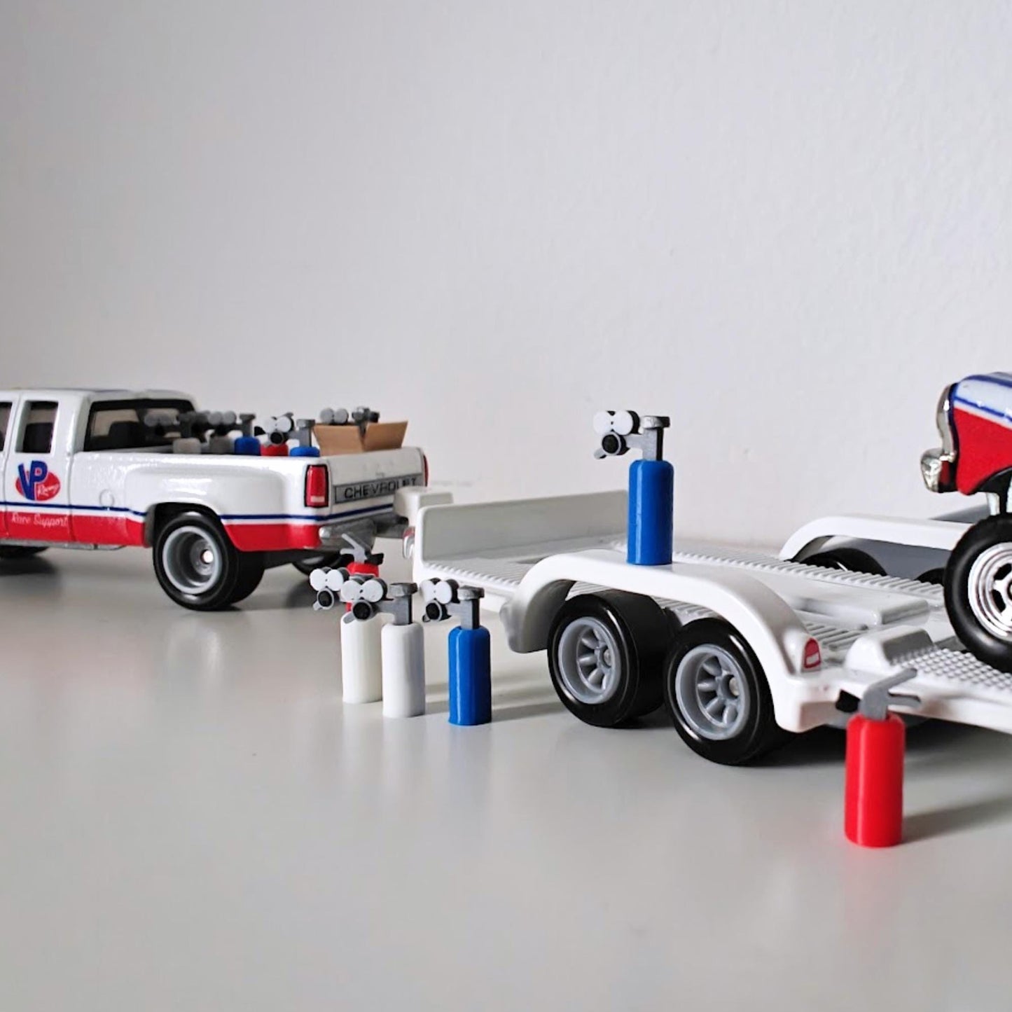 1:64 Scale NX NOS Bottles & Fire Extinguishers, Miniature Garage Accessories, Diorama Props, Model Car Display, 3D print