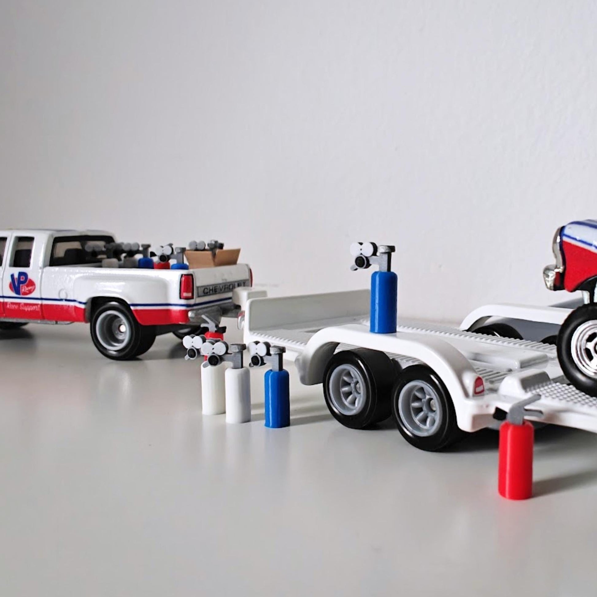 1:64 Scale NX NOS Bottles & Fire Extinguishers, Miniature Garage Accessories, Diorama Props, Model Car Display, 3D print