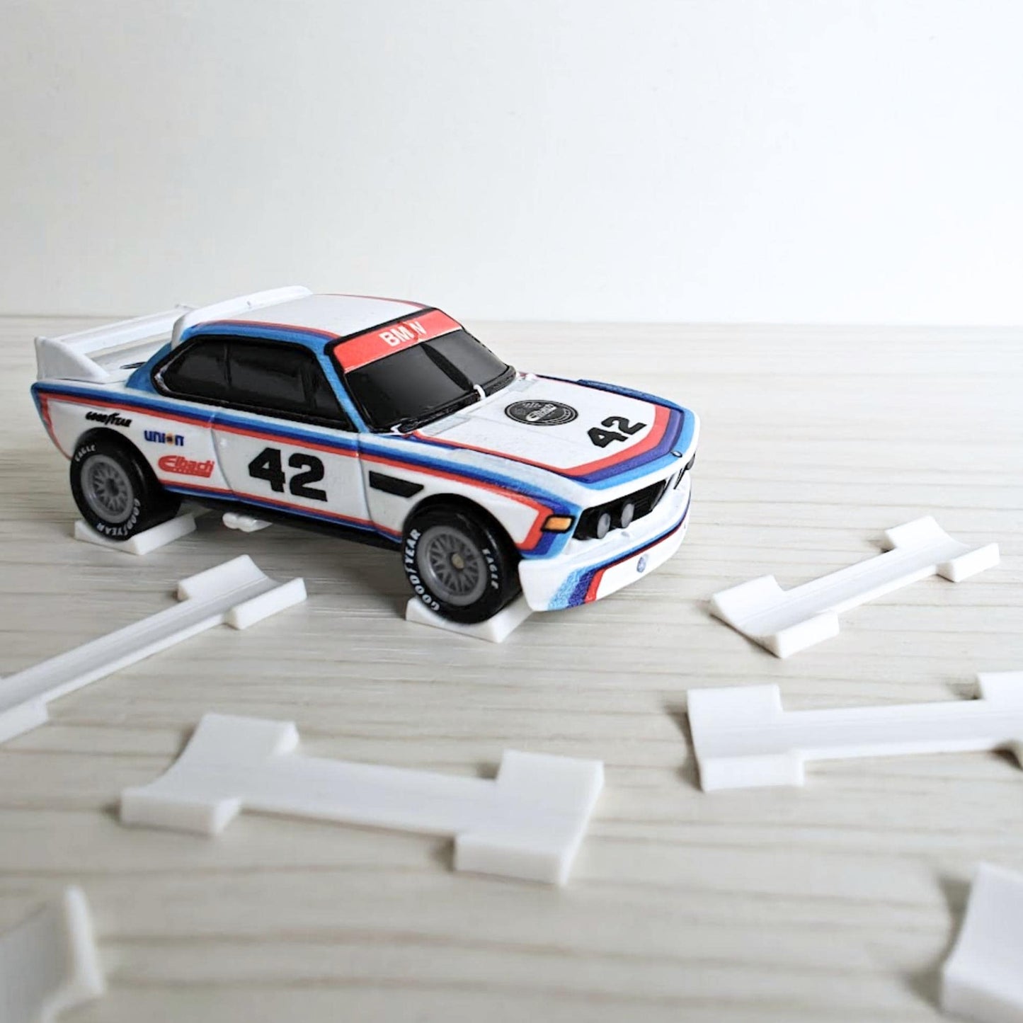 Miniature Wheel Chocks, 1/64 Scale Mini Car Display Accessories, Mini Garage Diorama, 3D Printed for Hot Wheels Scale