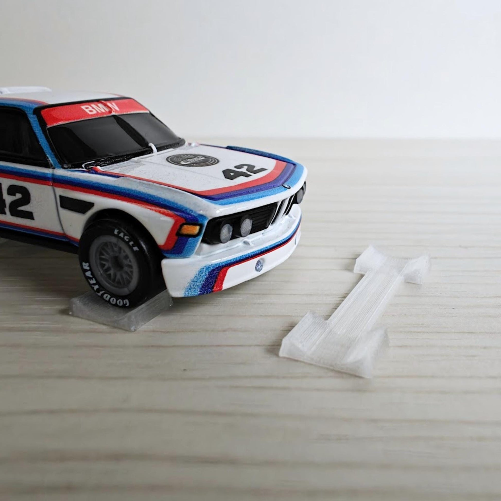 Miniature Wheel Chocks, 1/64 Scale Mini Car Display Accessories, Mini Garage Diorama, 3D Printed for Hot Wheels Scale