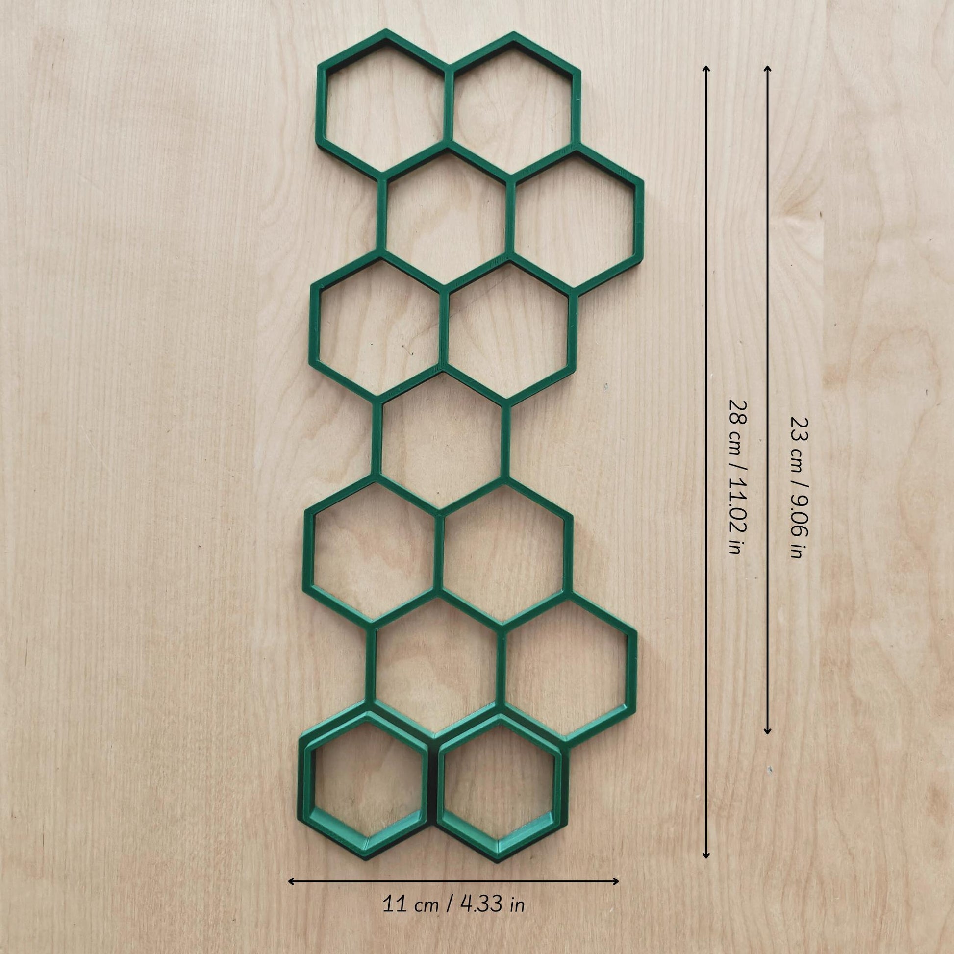 Single trellis extension with honeycomb grid design and labeled measurements