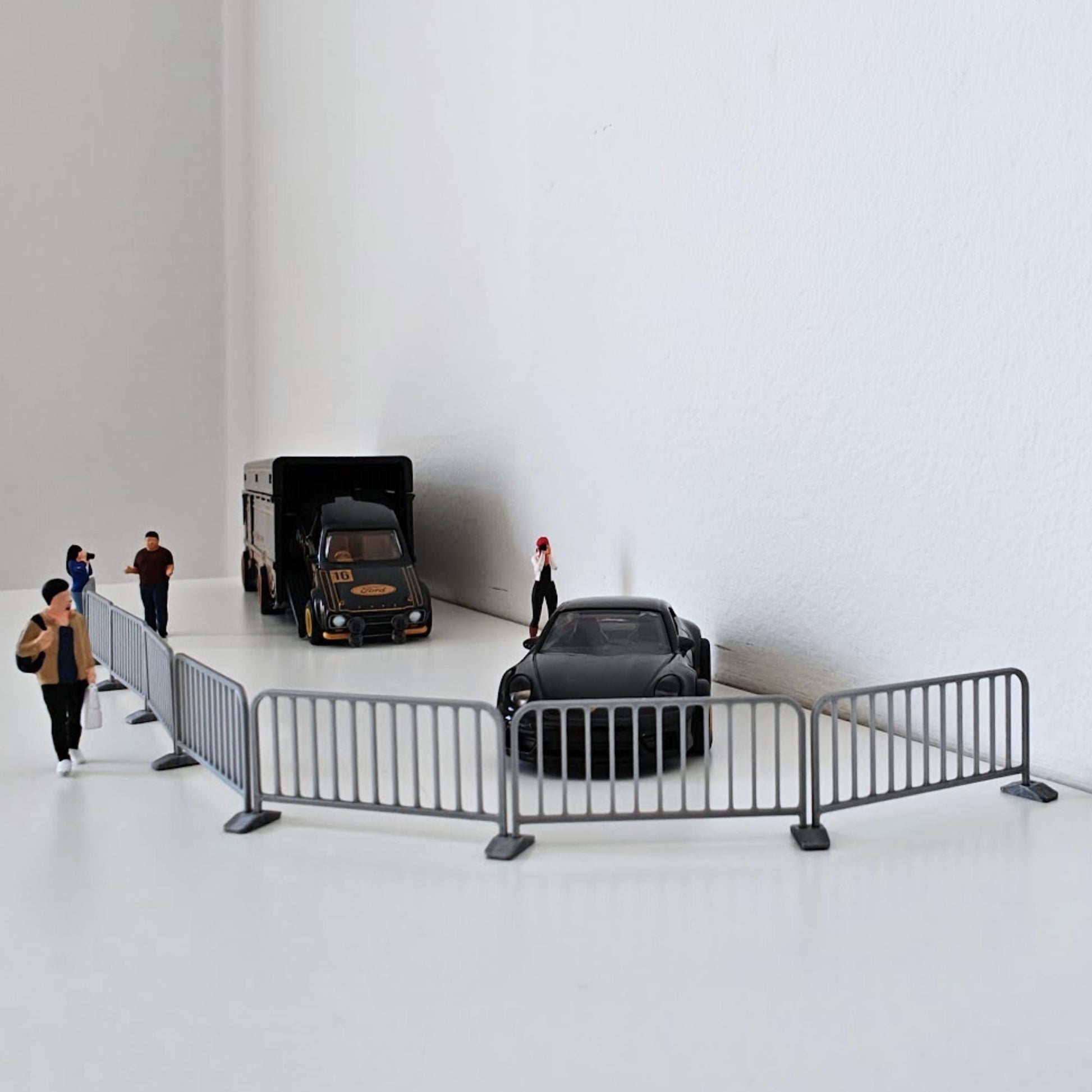 Miniature Crowd Control Barricades, 1/64 Scale Mini Galvanized Steel Barriers with Flat Feet, Diorama Fence Set of 5, 3D print