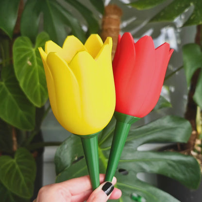 Posuda za navodnjavanje u obliku tulipana